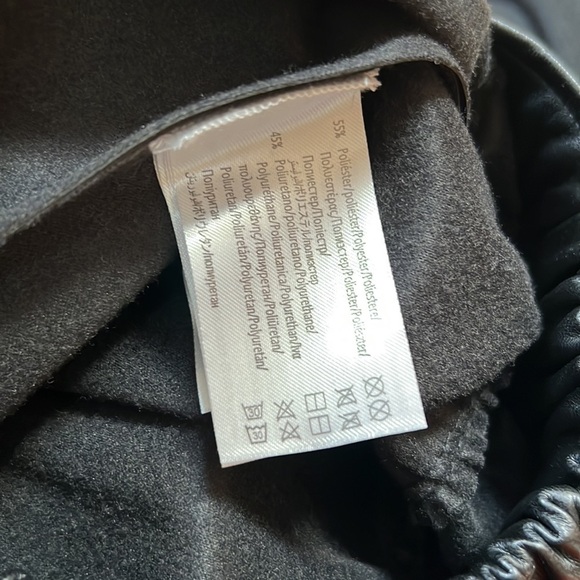 MAYORAL Kid’s Black Pleather Shorts Size 5T - Picture 3 of 4